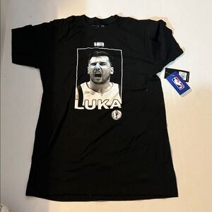 New Men’s NBA NBPA Dallas Mavericks Luka Dončić #77 T-Shirt Size S NWT
